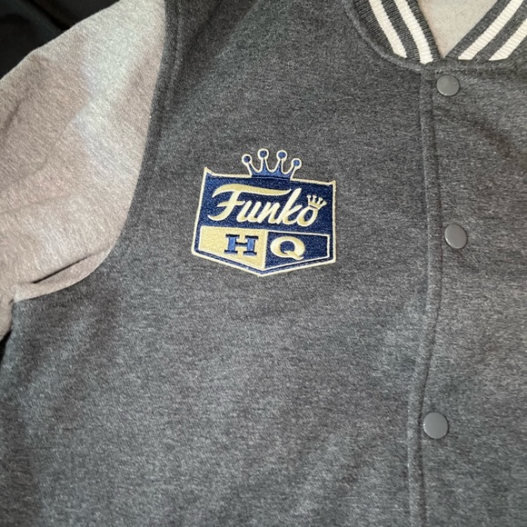 Men’s Funko Varsity jacket w/ Patches size Small Everett Freddy Funko Exclusive - Picture 8 of 13